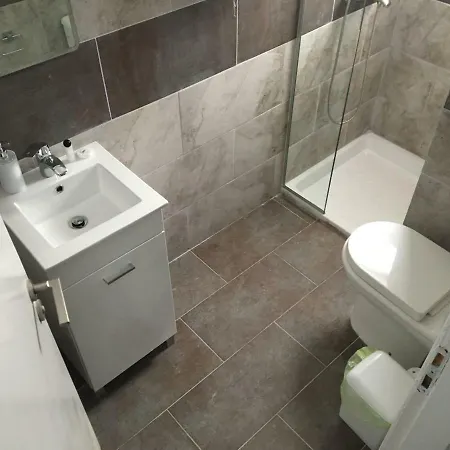 Eclectic Business & Leisure Apartment *